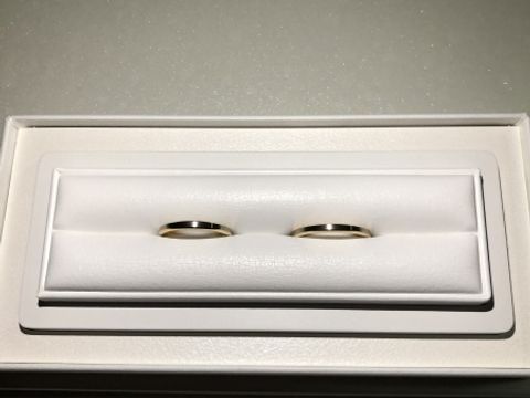 【N.Y.NIWAKA(ニューヨークニワカ)の口コミ】 私が2色のコンビネーション、相手が国内製造とシンプルなデザインという希…