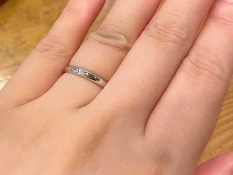 【宝寿堂(ほうじゅどう)の口コミ】 場を選ばすつけられるシンプルなものを探していました。婚約指輪がストレ…