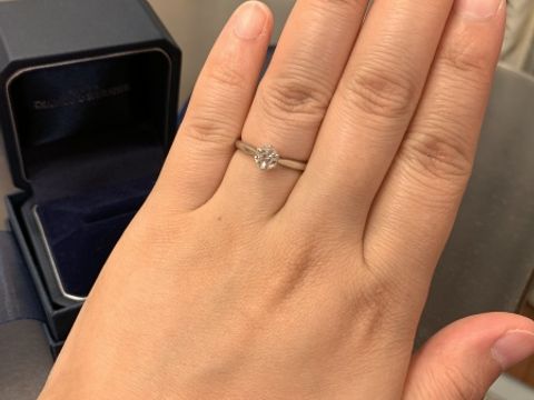 【銀座ダイヤモンドシライシの口コミ】 シンプルなデザインだからこそ、ダイヤモンドの大きさや輝きが引き立って…