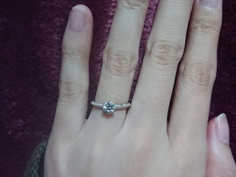 【アンジェリックフォセッテ(Angelique Fossette)の口コミ】 ブランドよりも良質なダイヤモンドを取り扱っていること、コストが抑えら…