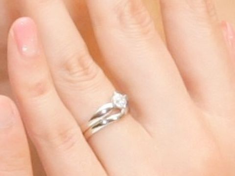 【ブルガリ(BVLGARI)の口コミ】 ダイヤモンドの両端が細くなるデザインがダイヤモンドが映えてとっても素…