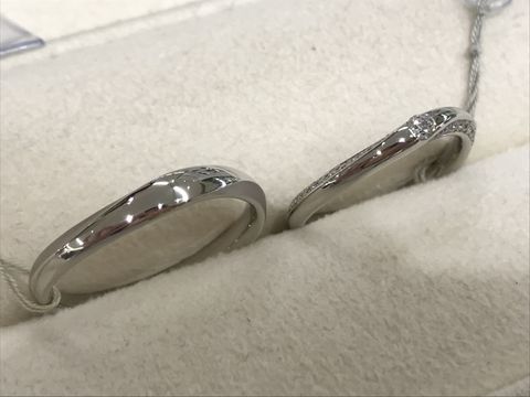 【festaria bijou SOPHIA(フェスタリア ビジュソフィア)の口コミ】 創業100周年記念モデルだと聞きました。ダイヤが星型にカットされているの…