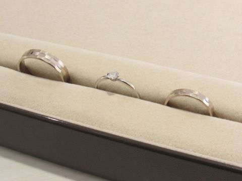 【William-LennyDiamond(ウィリアム・レニー・ダイヤモンド)の口コミ】 結婚記念日に指輪洗浄にお店に伺ったらまさかのサプライズでした！
全く想…