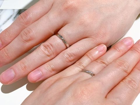 【銀座ダイヤモンドシライシの口コミ】 婚約指輪がこちらのブランドだったので、結婚指輪もこちらにしたいなと思…