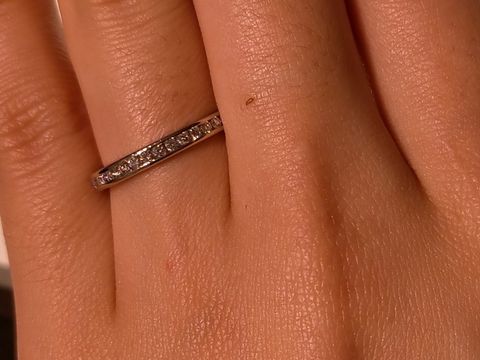 【カルティエ(Cartier)の口コミ】 ダイヤのカッティングの素晴らしさと、リングのデザインの美しさは国際的…