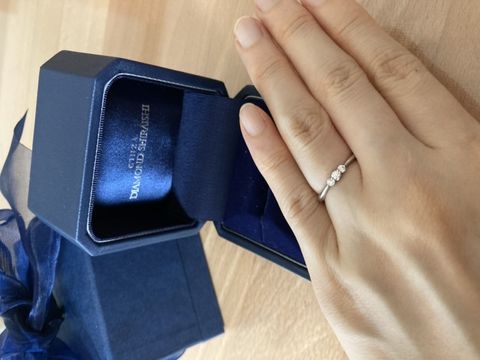 【銀座ダイヤモンドシライシの口コミ】 婚約指輪は欲しいけど、あまり派手な物でいかにも！って感じなのは嫌だな…