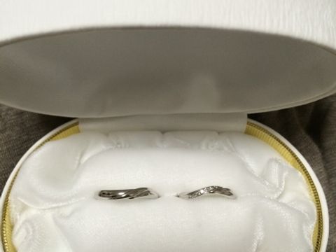 【カオキ　ダイヤモンド専門卸直営店の口コミ】 シンプルかつ動きのあるものが欲しいと思っていました。ダイヤモンドも入…