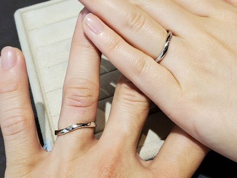 【TRECENTI(トレセンテ)の口コミ】 デザインの種類も多く、値段の幅も広いので好みの指輪を選びやすかったで…