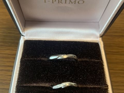 【アイプリモ(I-PRIMO)の口コミ】 プラチナのウェーブリングがいいと思っていて検討に入りました。デザイン…