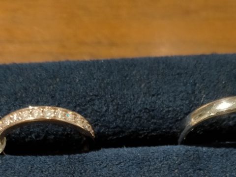 【BIJOUPIKO(ビジュピコ)の口コミ】 シンプルな結婚指輪か、ハーフエタニティかで悩んでいました。ハーフエタ…