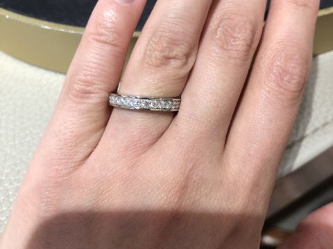【ショーメ(CHAUMET)の口コミ】 シンプルなエタニティリングを探していました。
リングの太さがしっかりし…
