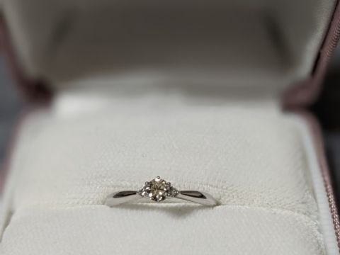 【ジュエリーツツミ(JEWELRY TSUTSUMI)の口コミ】 旦那さんからプロポーズの時にサプライズでプレゼントしていただけました…