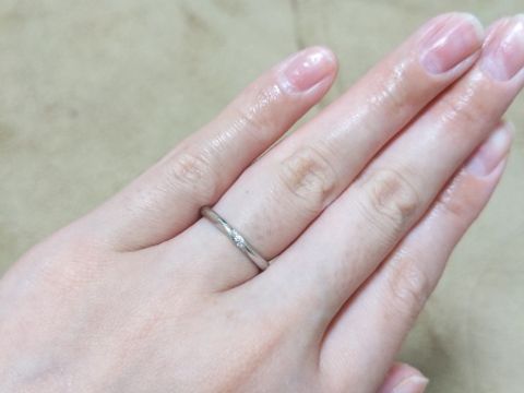 【エクセルコダイヤモンド(EXELCO DIAMOND)の口コミ】 指輪のデザインが気に入ったのももちろんありますが、はめたときにすごく…