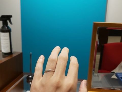 【銀座ダイヤモンドシライシの口コミ】 私の指がふっくらとしていて細くないため、少しでもスッキリみえるような…