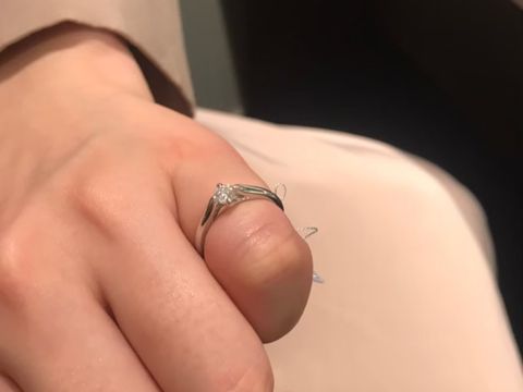 【アイプリモ(I-PRIMO)の口コミ】 指輪の台座はとても数が多くて選びたい放題です。可愛い系、クール系、ゴ…