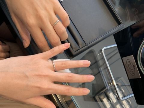 【エクセルコダイヤモンド(EXELCO DIAMOND)の口コミ】  シンプルで少しデザインのある指輪を探していたところ、こちらの「ヌーヴ…