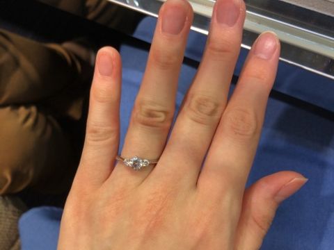 【GALA JEWELRY(ガラジュエリー)の口コミ】 メレの婚約指輪を探していたところ、スタンダードかつ飽きのこないデザイ…