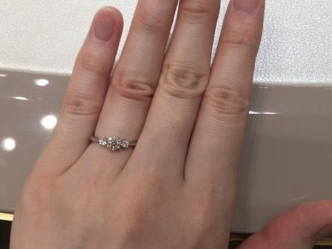 【MIKIMOTO(ミキモト)の口コミ】 シンプルでスタンダードなデザインが多いです。
良くも悪くも「そのジュエ…