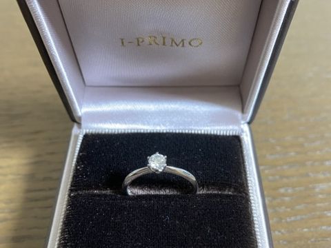 【アイプリモ(I-PRIMO)の口コミ】 指輪のデザインが、シンプルだけれどとても綺麗で可愛かったからです。他…