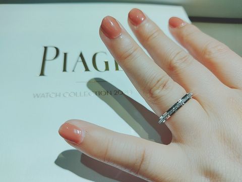 【ピアジェ(PIAGET)の口コミ】 他店と全く違うエタニティでビックリしました！指に触れているリングは回…