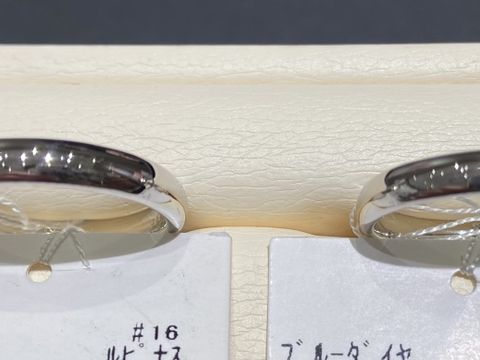 【ジュエリーツツミ(JEWELRY TSUTSUMI)の口コミ】 男性用と女性用ともにストレートで、とてもシンプルな指輪です。毎日長年…