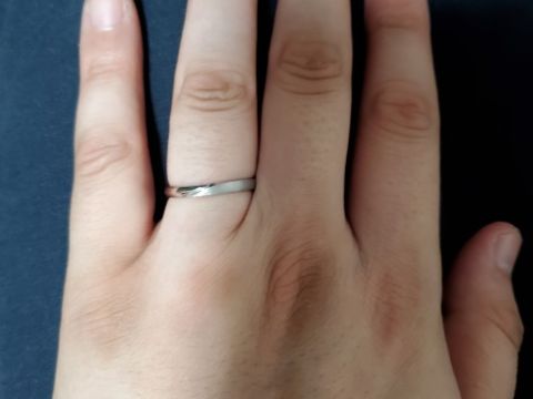 【銀座ダイヤモンドシライシの口コミ】 今回投稿した指輪は、特殊なマッド加工が施されており、新作とのことでし…
