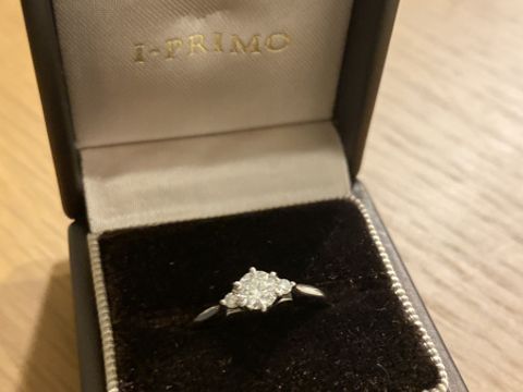【アイプリモ(I-PRIMO)の口コミ】 一番の決め手は、指輪のデザインです。
リングの部分にとてもこだわり、時…