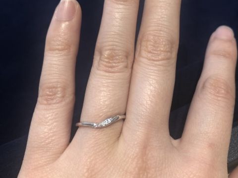 【Princess Bijou(プリンセス・ビジュー)の口コミ】 指が細かったので、馴染みやすい細い指輪を探していました。ダイヤモンド…