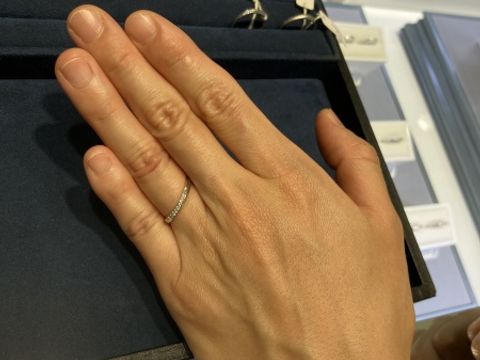 【4℃ BRIDAL(ヨンドシーブライダル)の口コミ】 ウェーブ感のあるデザインとディズニーのデザイン、どちらを優先して選ぶ…