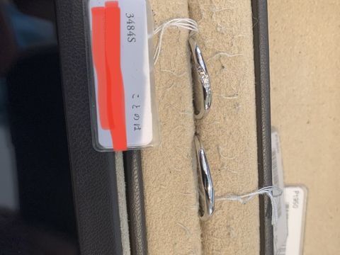 【俄(にわか)の口コミ】 素材はpt950。
他のブランドと比較して細見であまり重厚感はないので、フ…