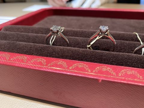 【カルティエ(Cartier)の口コミ】 プラチナに一粒ダイヤで、シンプルで王道な婚約指輪でした。カルティエ189…