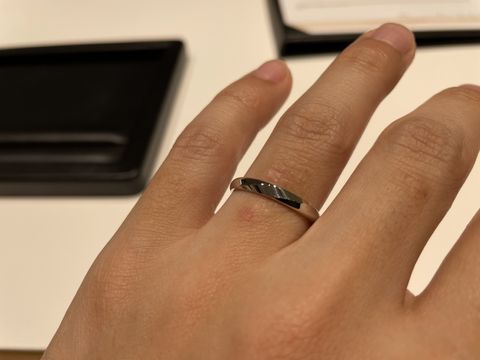 【ラザール ダイヤモンド(LAZARE DIAMOND)の口コミ】 他ブランドでは男性用はシンプルなデザインが多い印象ですが、ラザールさ…