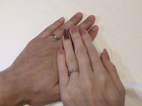 【ラザール ダイヤモンド(LAZARE DIAMOND)の口コミ】 他のブランドにはない左からのウェーブがかかったデザインやダイヤモンド…