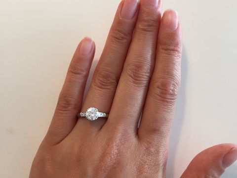 【ハリー・ウィンストン(Harry Winston)の口コミ】 婚約指輪はプロポーズの時に彼がすでに購入してくれていたので、自分で選…