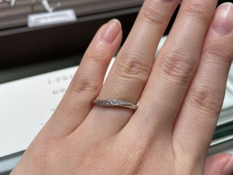 【アイプリモ(I-PRIMO)の口コミ】 メレダイヤにも質の高いダイヤモンドを使用しているとのことでしたのでダ…