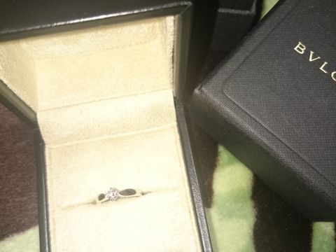 【ブルガリ(BVLGARI)の口コミ】 サプライズでプロポーズの時に頂いたので、購入店舗、価格、名前などはわ…