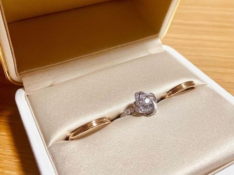 【ブシュロン(BOUCHERON)の口コミ】 婚約指輪にピヴォワンヌを選んだので、同じブランドの中で選びたいな&hell…
