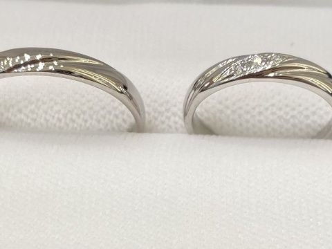 【BLOOM(ブルーム)の口コミ】 プラチナでありながら、5万円程と低価格でとても良いです◎
デザインは流行…