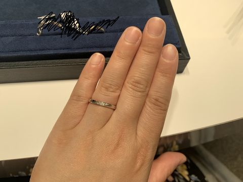 【4℃ BRIDAL(ヨンドシーブライダル)の口コミ】 シンプルな指輪ではなくデザイン性のある指輪を探していた時に出会いまし…