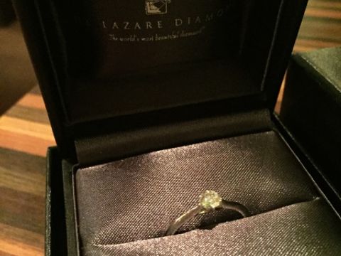 【ラザール ダイヤモンド(LAZARE DIAMOND)の口コミ】 婚約指輪は、枠とダイヤをそれぞれ別に選びます。まず、たくさんあるある…