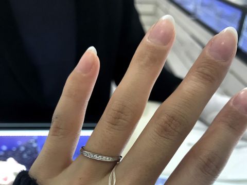 【ヴァンドーム青山(VENDOME AOYAMA)の口コミ】 ダイヤがはいっていて、手を動かすだけでとてもキラキラして、テンション…