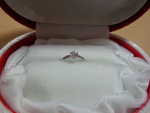 【WATANABE / 卸商社直営　渡辺の口コミ】 指輪の決め手は価格と品質が素晴らしかった点です。好みのシンプルなデザ…