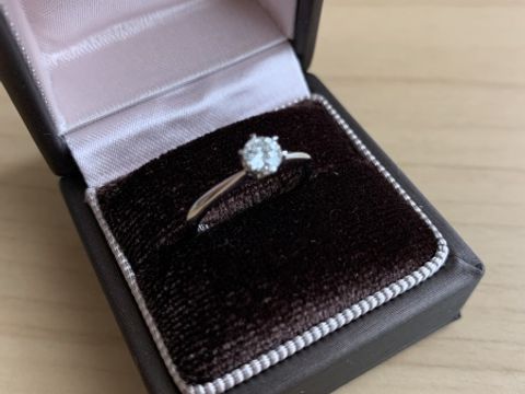 【アイプリモ(I-PRIMO)の口コミ】 もともと、ダイヤが1つ中央についていて、シンプルなデザインのものが欲し…