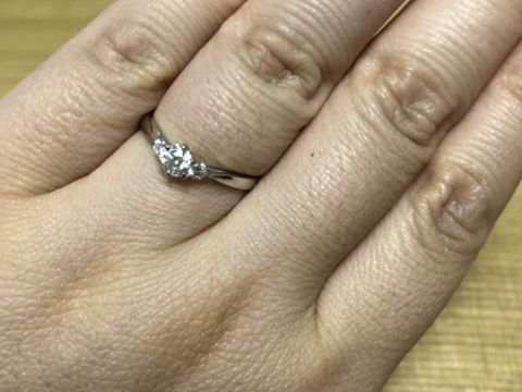 【MAYFAIR(メイフェア)の口コミ】 既製品を購入するつもりで来店しましたが、ダイヤから選びましょうと声を…