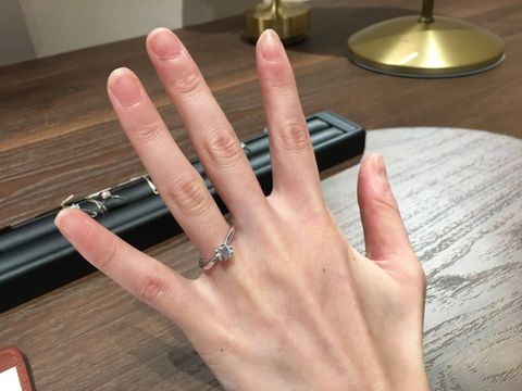 【acredo(アクレード)の口コミ】 シンプルな一石タイプを多く取り揃えられており、洗練されたデザインの物…