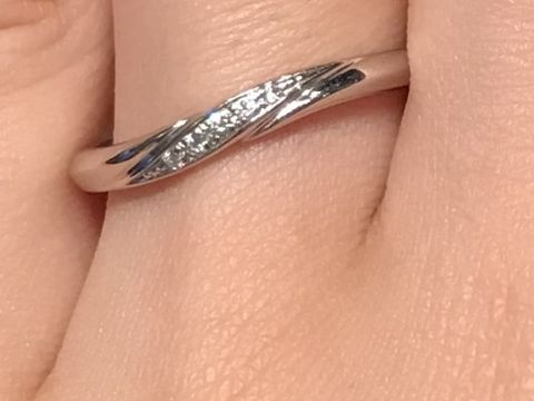 【エクセルコダイヤモンド(EXELCO DIAMOND)の口コミ】 ゴージャスな存在感のあるリングなイメージです(*^ω^*)ダイヤが全て…