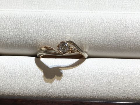 【杢目金屋(もくめがねや)の口コミ】 杢目金屋ならではの温かみのある杢目模様の指輪で、色味も手にフィットし…