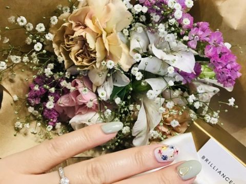 【BRILLIANCE+(ブリリアンスプラス)の口コミ】 ダイヤモンドプロポーズだった為、あとからデザインを一緒に決めていきま…