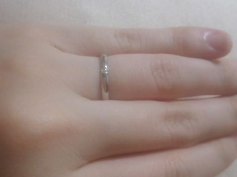 【エクセルコダイヤモンド(EXELCO DIAMOND)の口コミ】 やっぱりデザインです！シンプルなんだけど、センターにさりげなく付いた…