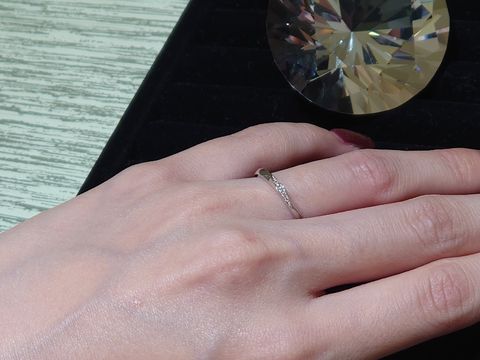 【TRECENTI(トレセンテ)の口コミ】 細身のデザインなのに耐久性が高いということで、おすすめです。さわり心…